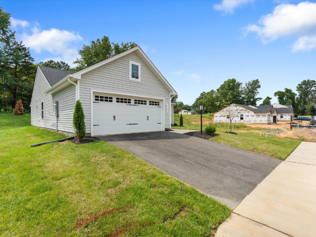 16131 Wildflower Place - Photo 2 of 35