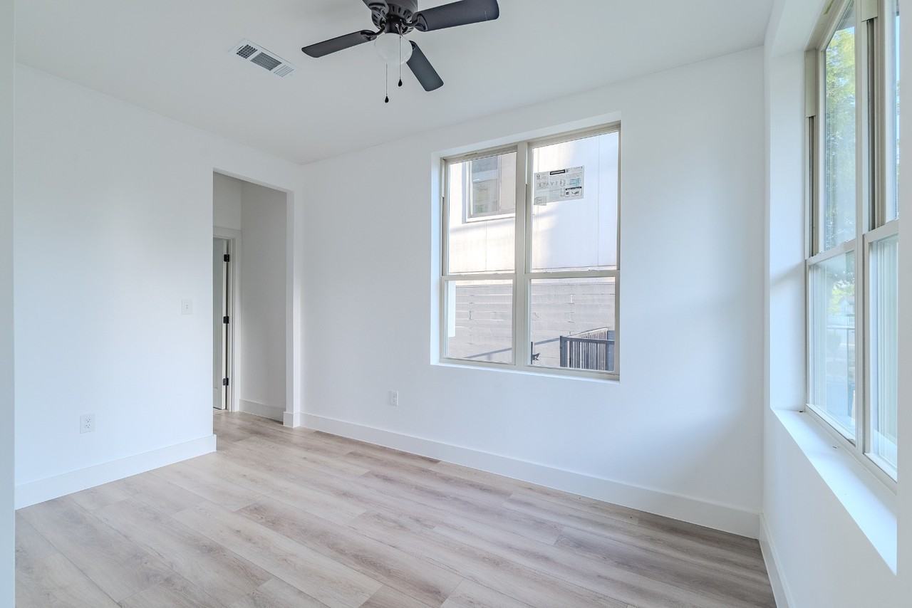 1636 Mary St - Photo 6 of 24