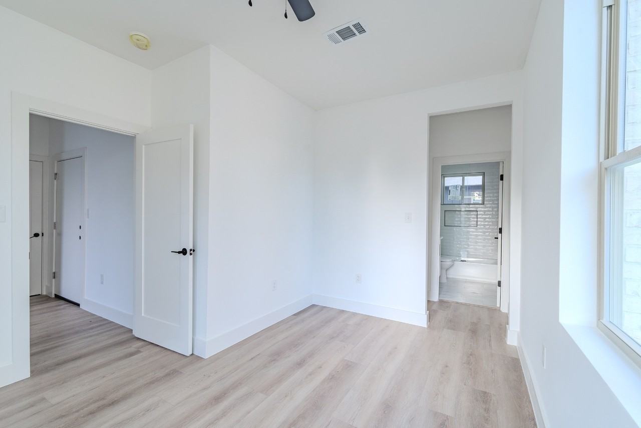 1636 Mary St - Photo 7 of 24