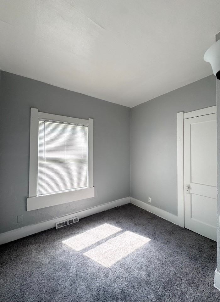 1824 Dunham St - Photo 5 of 15