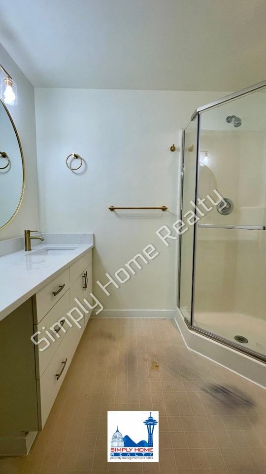 9031 Steilacoom Rd Se - Photo 7 of 31