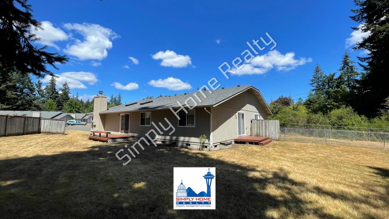 9041 Steilacoom Rd Se - Photo 2 of 33