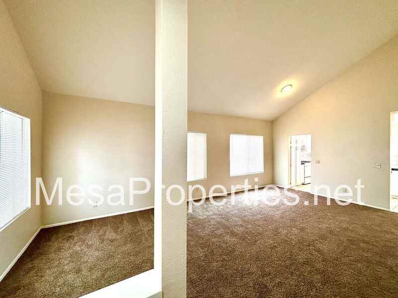 15261 San Jose Dr - Photo 5 of 37