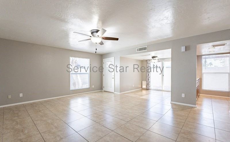 15411 N 2nd Pl - Photo 2 of 24