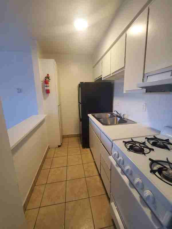 320 Tennessee St Se ##11 - Photo 7 of 9