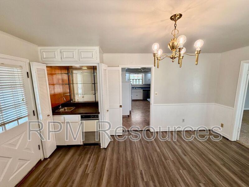 4120 Nw 44th St - Photo 7 of 22