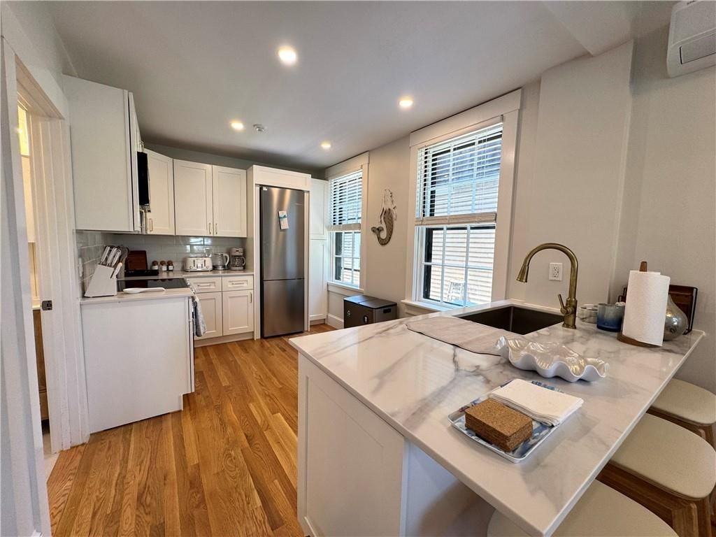 19 Walnut St ##4 - Photo 3 of 12