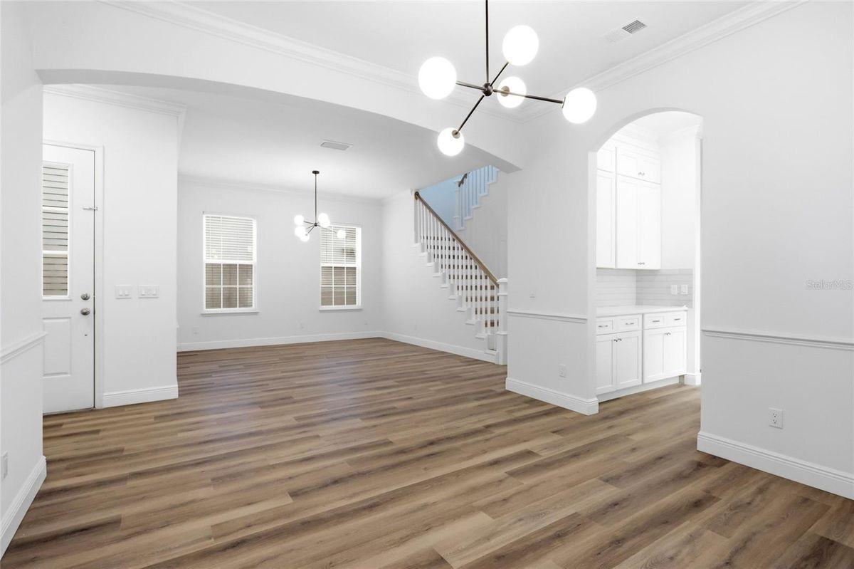 912 Waterside Dr ##4/3 - Photo 3 of 21