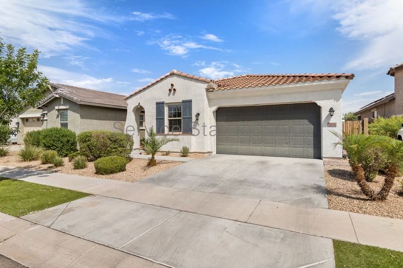 2818 E Hidalgo Ave - Photo 2 of 25