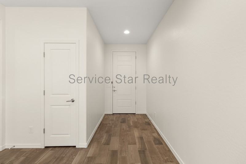 2818 E Hidalgo Ave - Photo 4 of 25