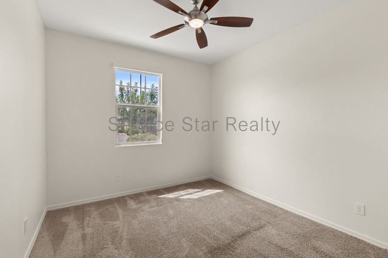 2818 E Hidalgo Ave - Photo 5 of 25