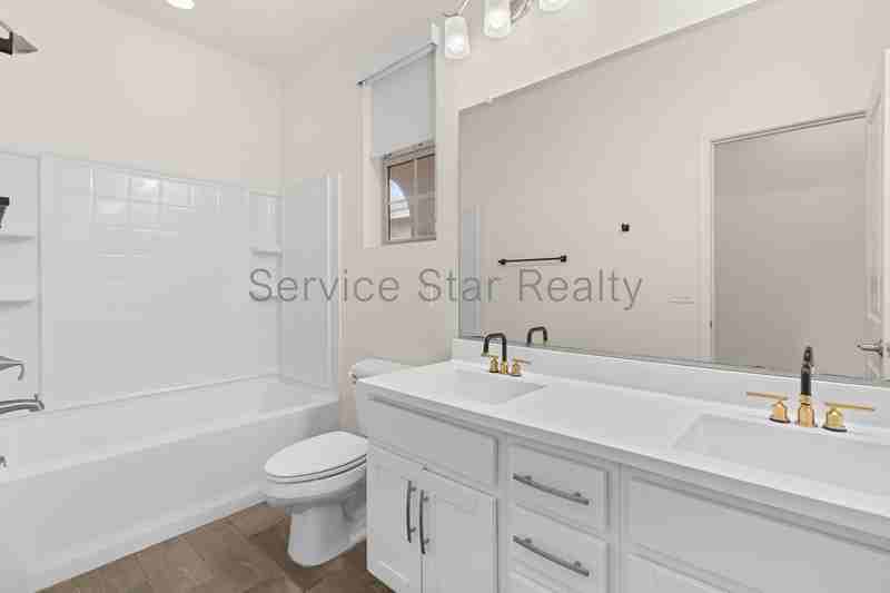 2818 E Hidalgo Ave - Photo 7 of 25