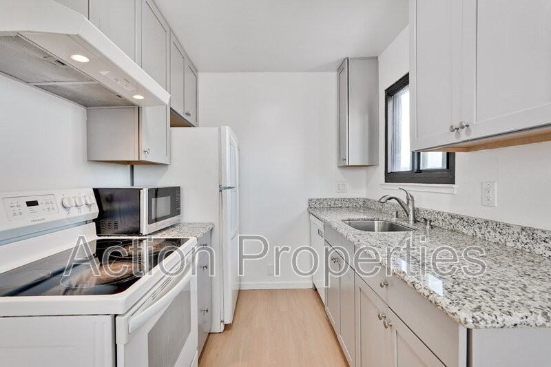709 6th Ave - Photo 2 of 14