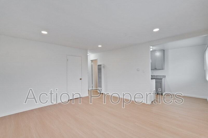 709 6th Ave - Photo 6 of 14