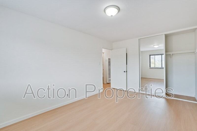 709 6th Ave - Photo 7 of 14