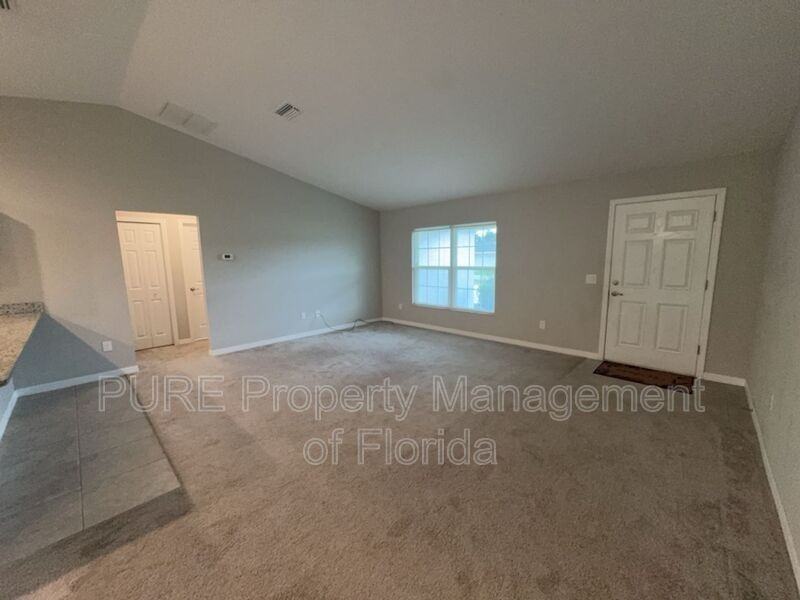 1677 Ne 161st Pl - Photo 5 of 47
