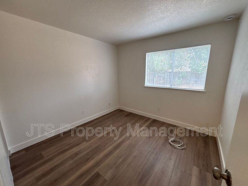10441 El Mercado Dr - Photo 7 of 7