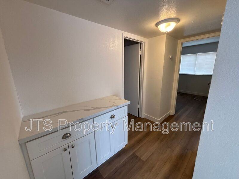 10441 El Mercado Dr - Photo 4 of 7