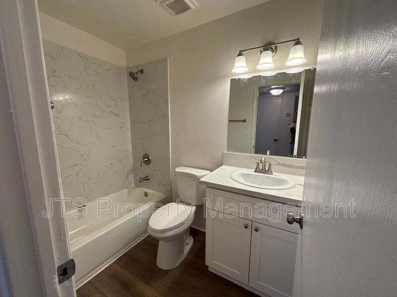 10441 El Mercado Dr - Photo 5 of 7