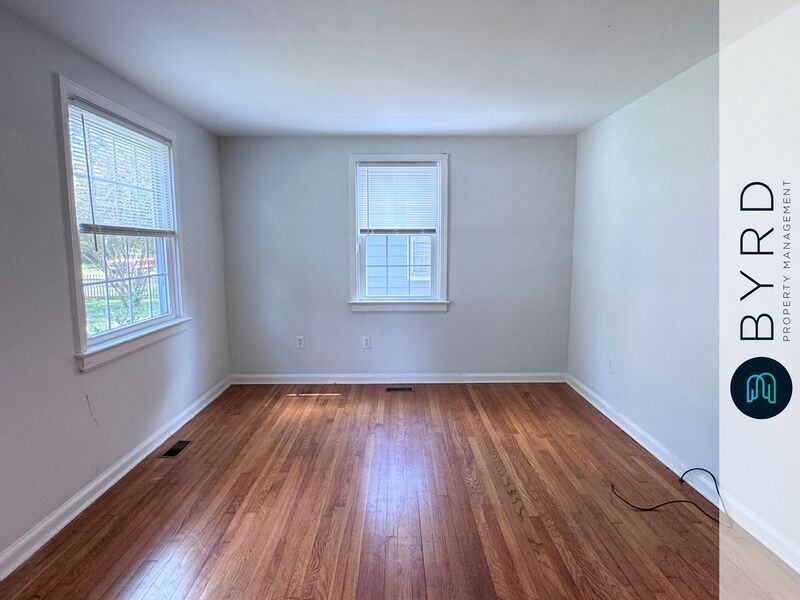 6515 Stuart Ave - Photo 4 of 26
