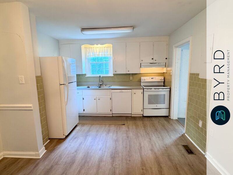 6515 Stuart Ave - Photo 7 of 26