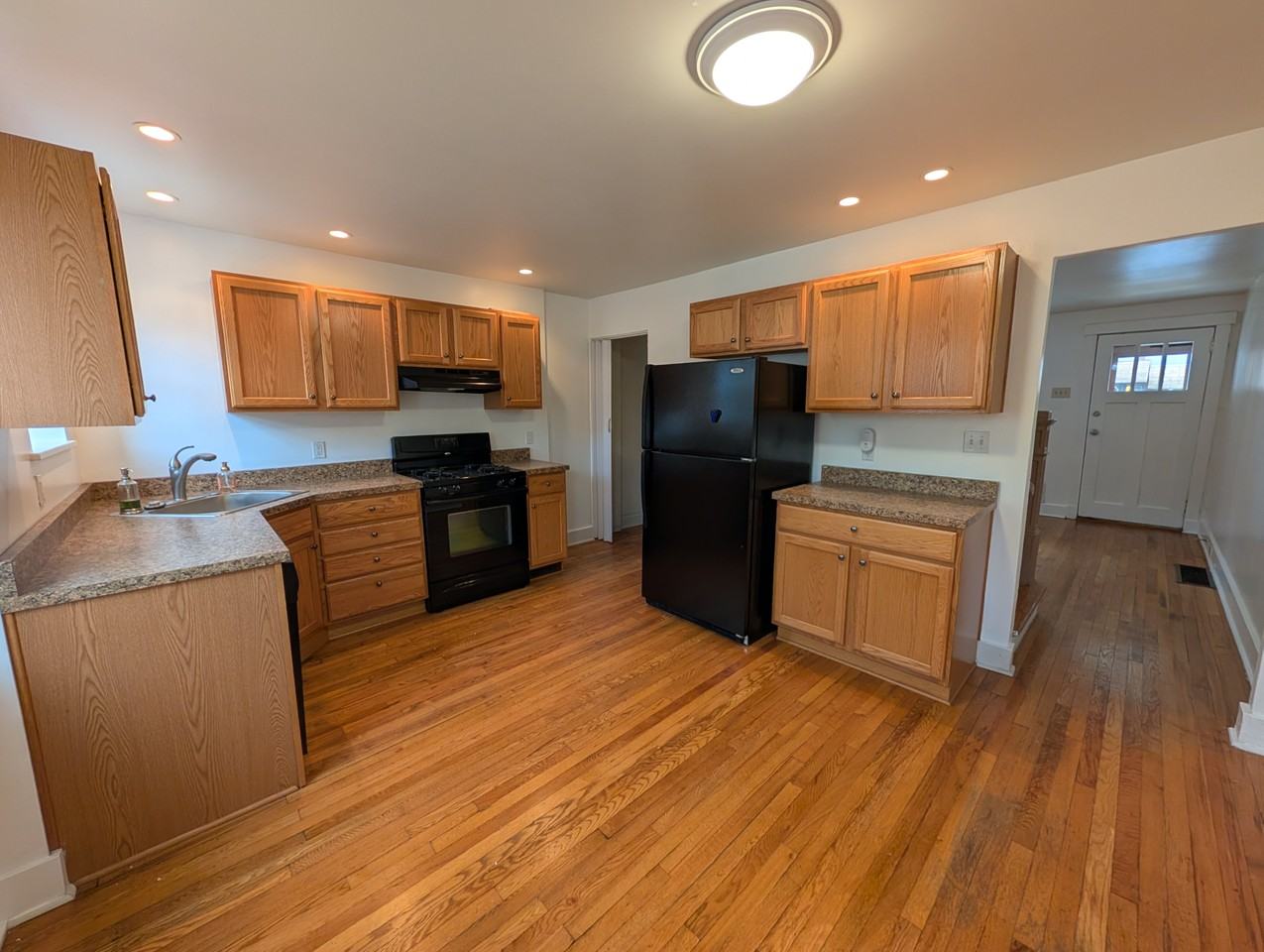 4213 Post St - Photo 5 of 19