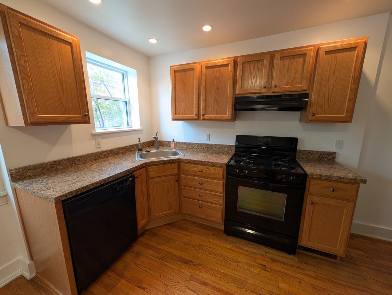 4213 Post St - Photo 6 of 19