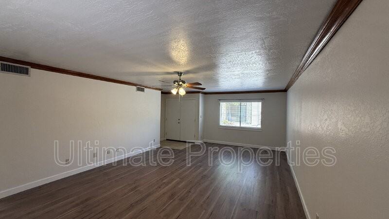 5814 W Gelding Dr - Photo 3 of 14