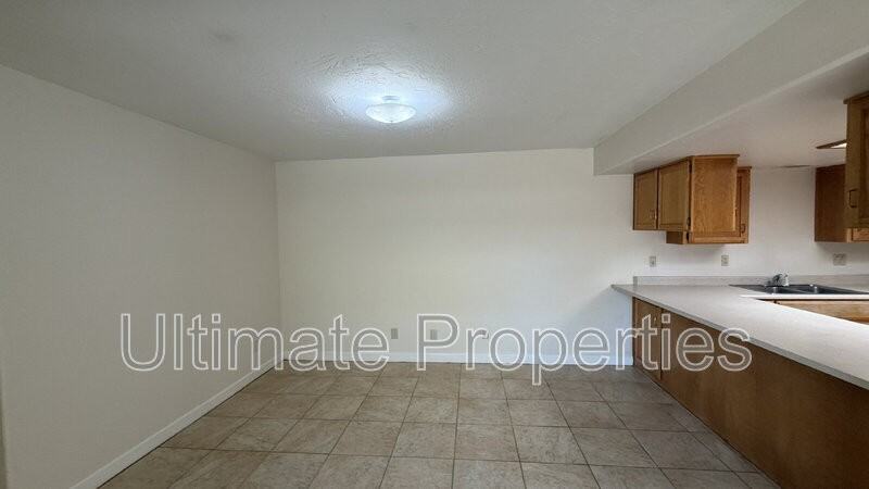 5814 W Gelding Dr - Photo 4 of 14