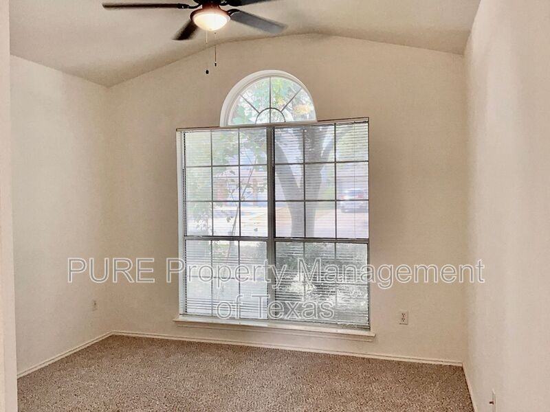 3123 Jazz St - Photo 3 of 28
