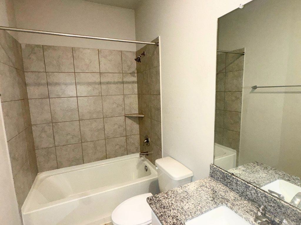 25734 Boxwood Hedge Ln - Photo 5 of 12