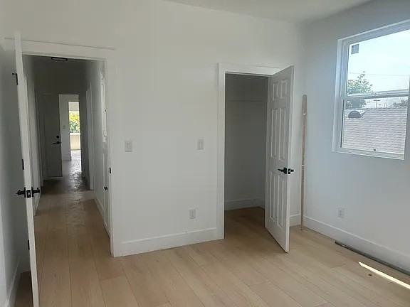1805 S Berendo St - Photo 3 of 6