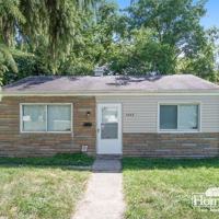 featured image of 1642 N Elmer St