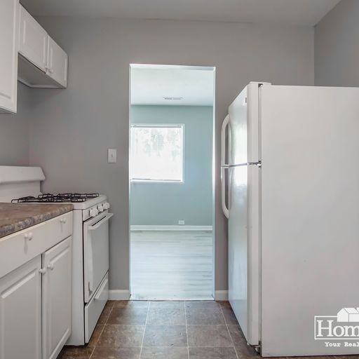 1642 N Elmer St - Photo 6 of 14