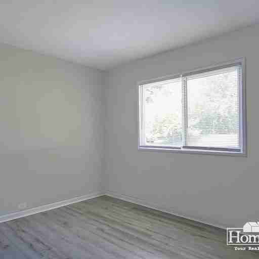 1642 N Elmer St - Photo 7 of 14