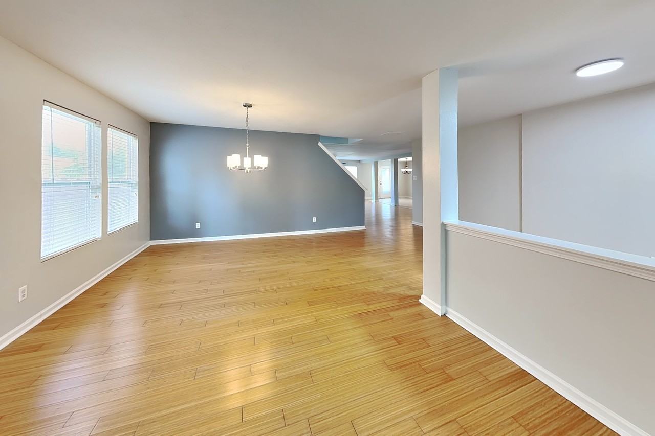 7030 Maple Park Ln - Photo 3 of 27