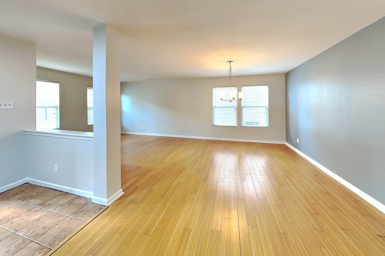 7030 Maple Park Ln - Photo 4 of 27