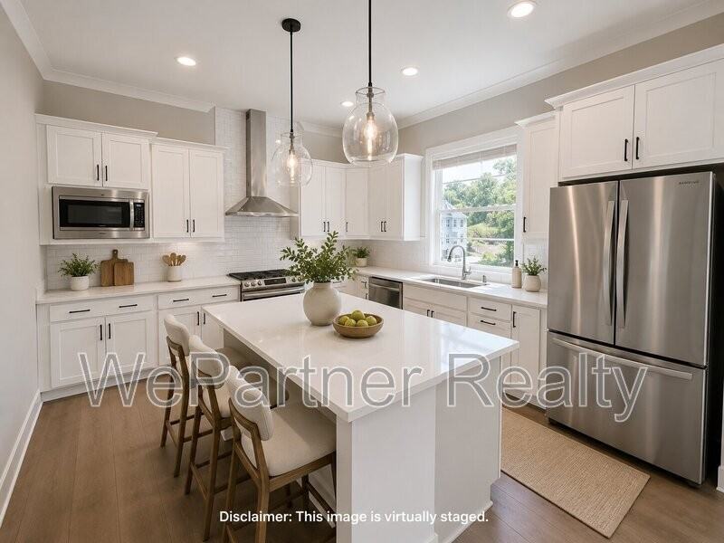1085 Adam Cir - Photo 5 of 31