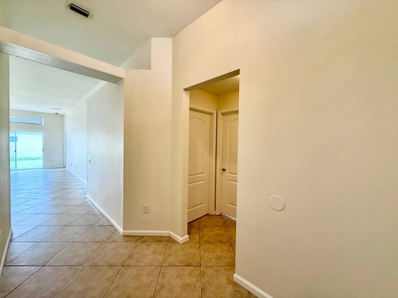 5855 Count Turf Ln - Photo 5 of 40