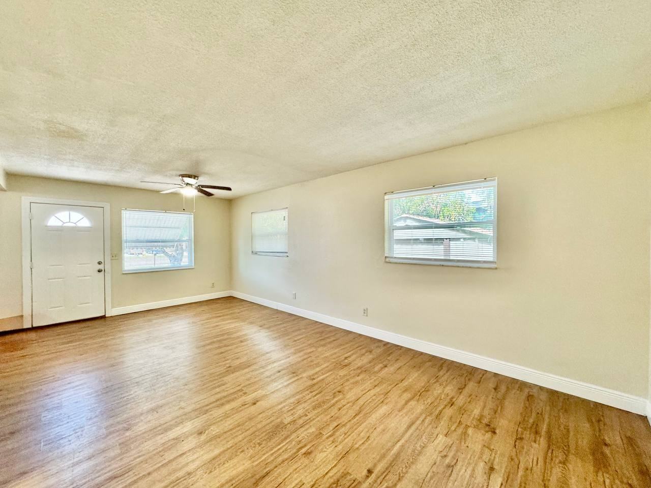865 Trotter Rd - Photo 4 of 20