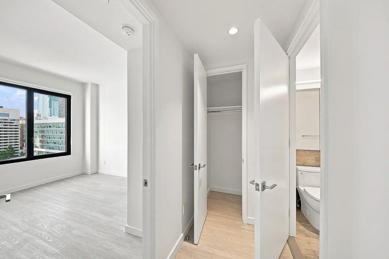 20 Chapel St #9J - Photo 4 of 4