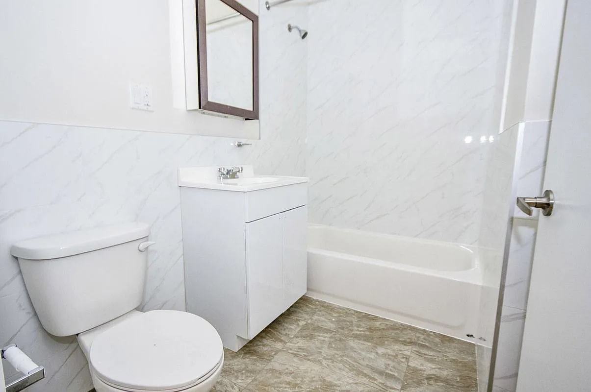 853 Monroe St #7B - Photo 3 of 3