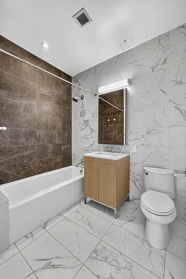 88 Fleet Pl #14A - Photo 3 of 4