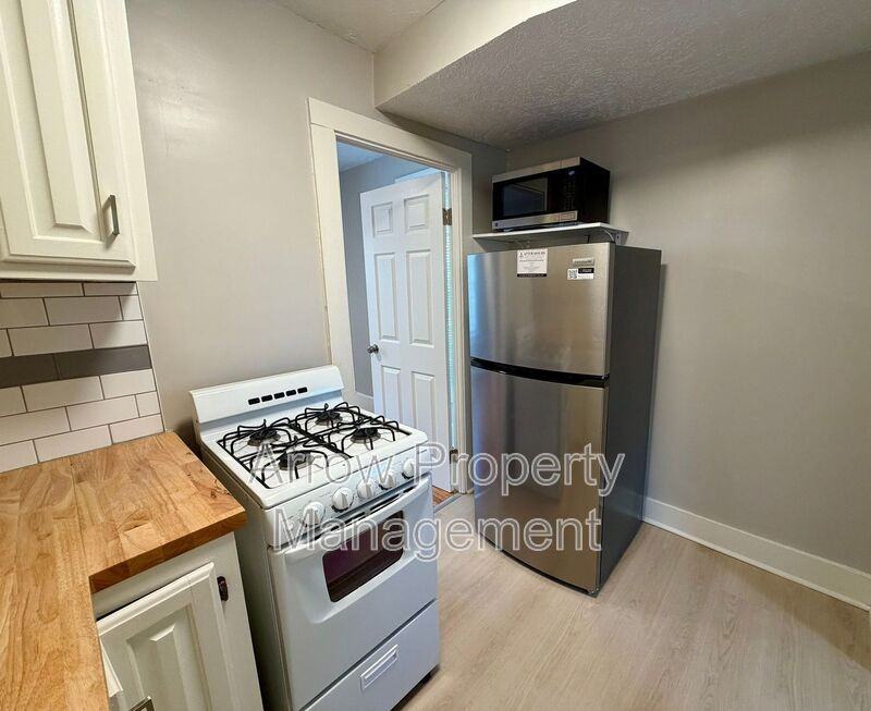 2727 P St #3 - Photo 2 of 13