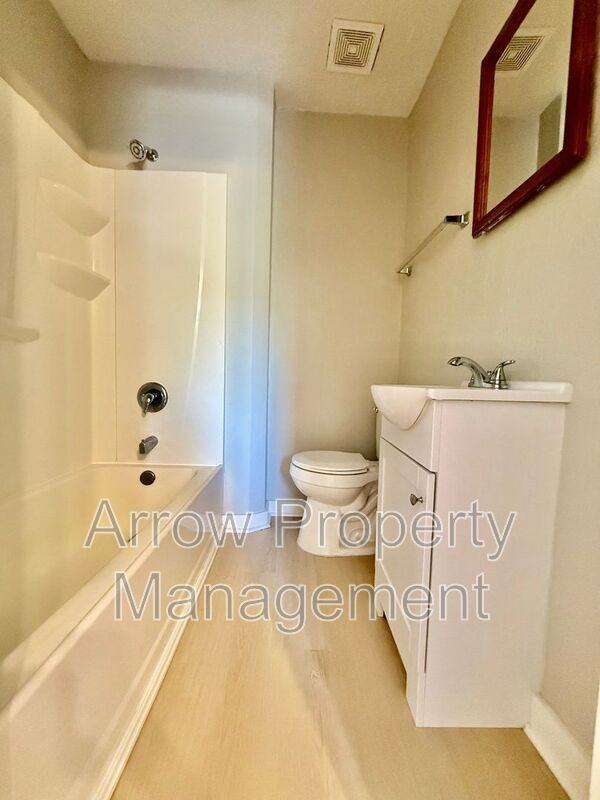 2727 P St #3 - Photo 6 of 13