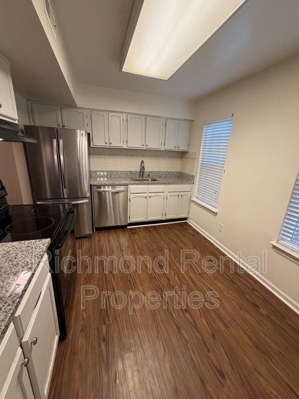1699 Heritage Hill Dr - Photo 4 of 17