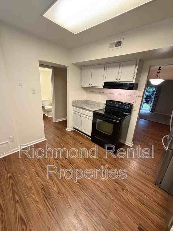 1699 Heritage Hill Dr - Photo 5 of 17