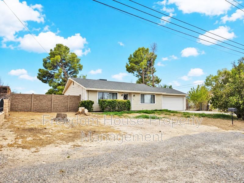 721 E Calvada Blvd - Photo 2 of 36