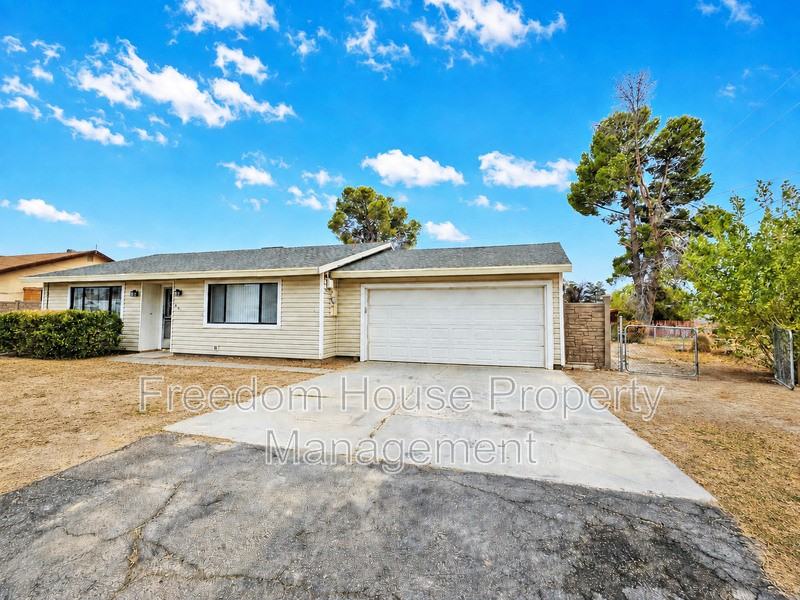 721 E Calvada Blvd - Photo 3 of 36