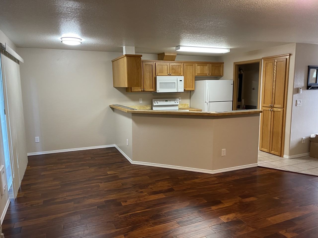 2615 A St #B - Photo 3 of 11